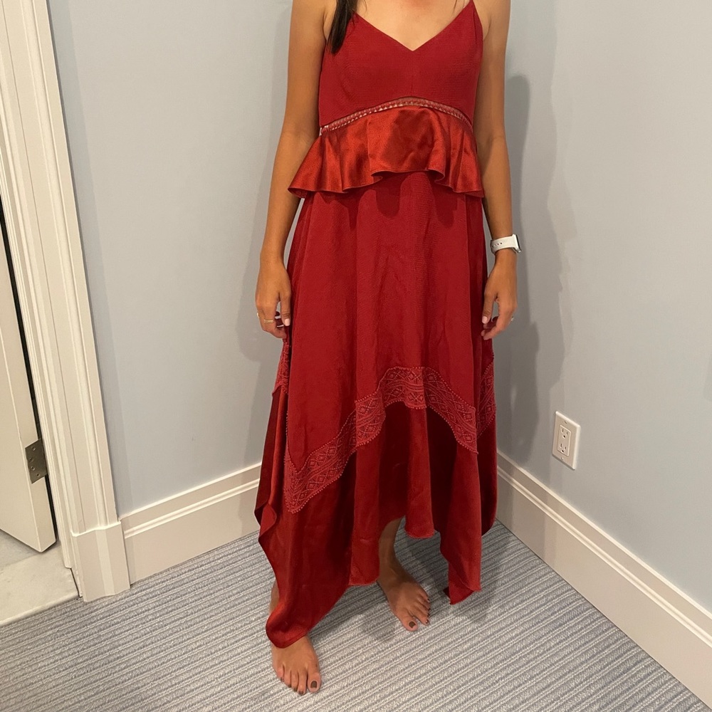 Deep red gorgeous cocktail dress! Ruffle under the bust with crochet.